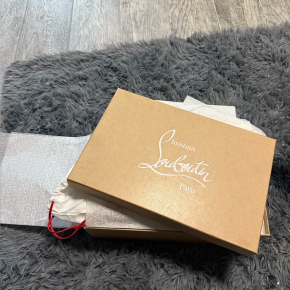 Christian Louboutin Miss Black Jane Patent Leather Red Sole Pumps.  Size 38.5 - Picture 5 of 13